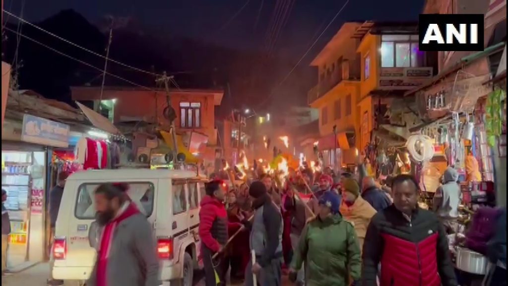 Uttarakhand S Joshimath Town Is Sinking Residents Stage Protest March