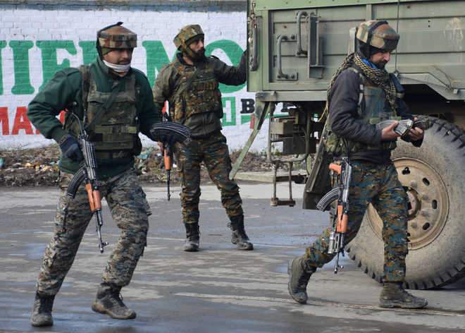 Four militants killed, three Army jawans injured in Pulwama encounter