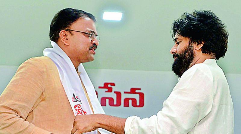 Former top cop’s surprise entry adds new twist to Andhra polls