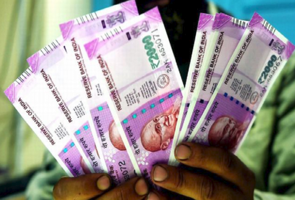 40% commission row: Karnataka contractors admit to paying bribes, says report