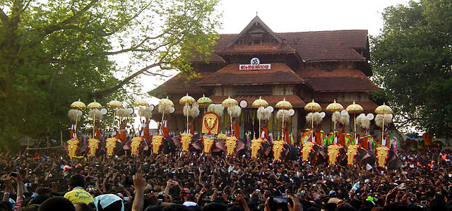 Savarkars image in Thrissur Pooram umbrella sparks controversy