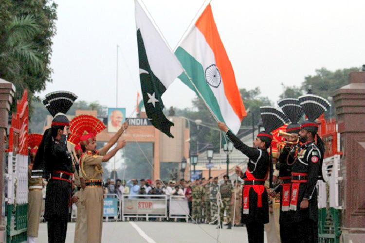 Pakistan deplores Indias decision to suspend cross-LoC trade