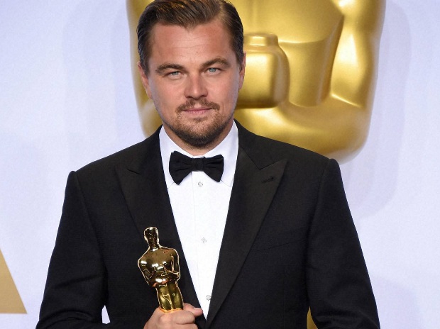 Leo DiCaprio in negotiations to star in Del Toros Nightmare Alley