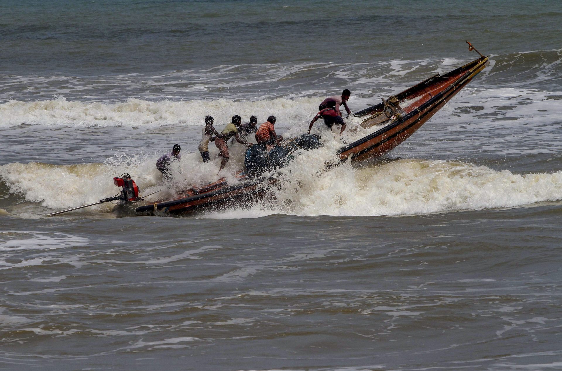 Odisha Prepares For Cyclone Fani, State On High Alert; NDRF, Navy On ...