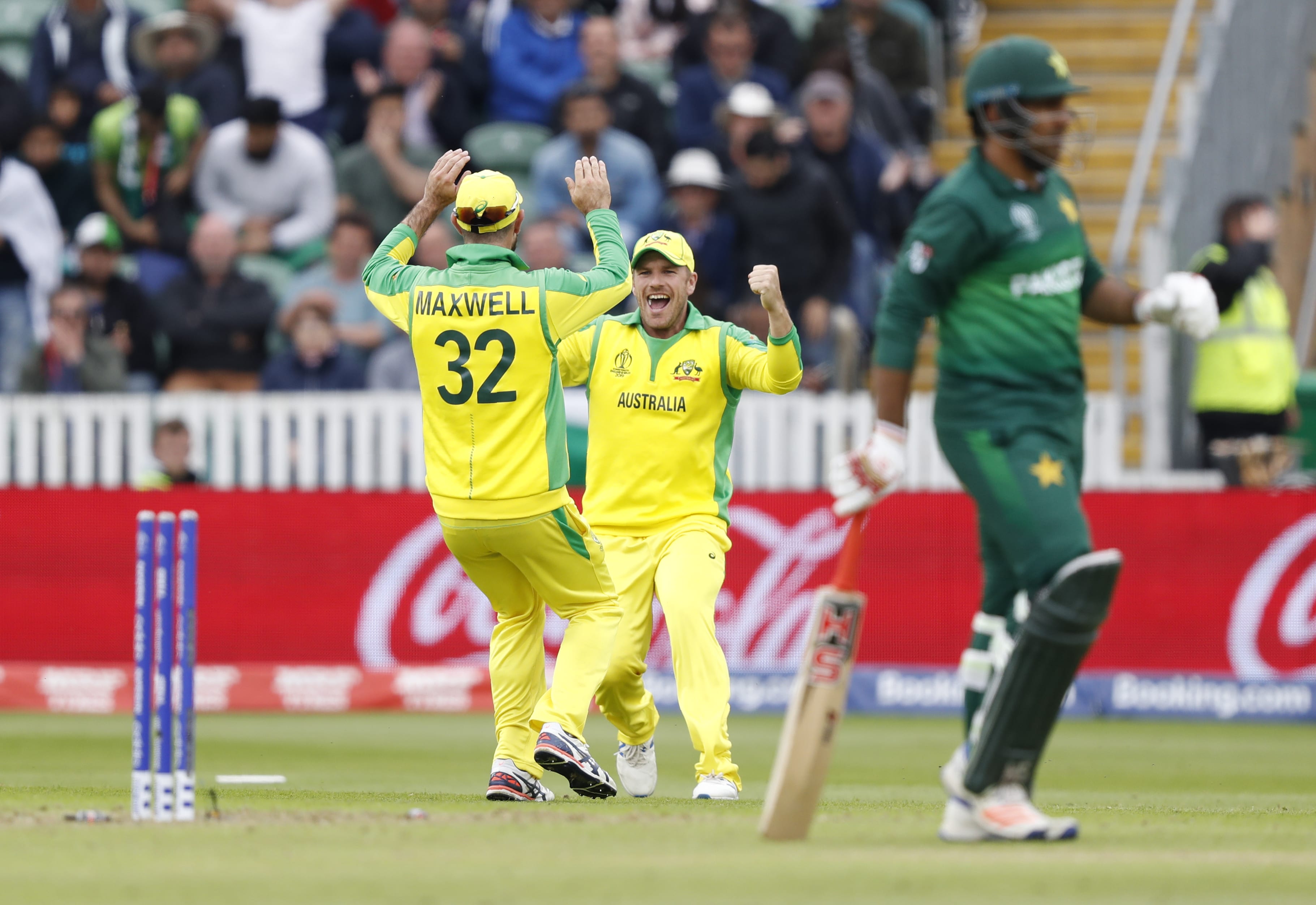 WC 2019: Defending champions outplay Pakistan by 41 runs