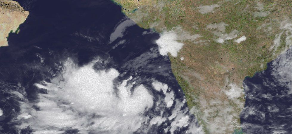 Cyclone Vayu to hit the western coast of India
