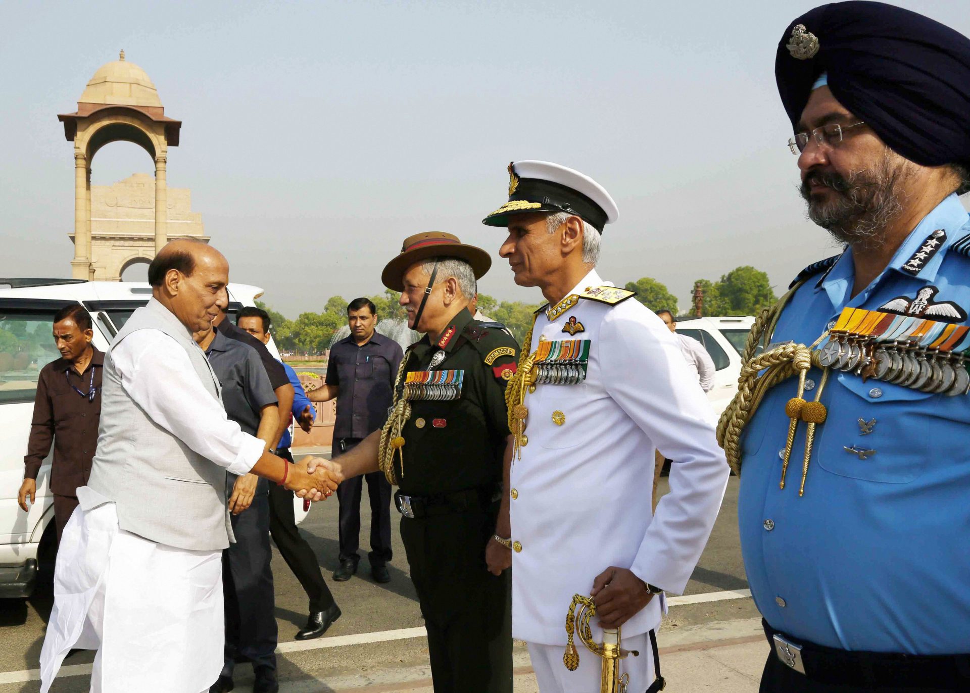 Rajnath Holds High-level Meet After Taking Charge As Defence Minister ...