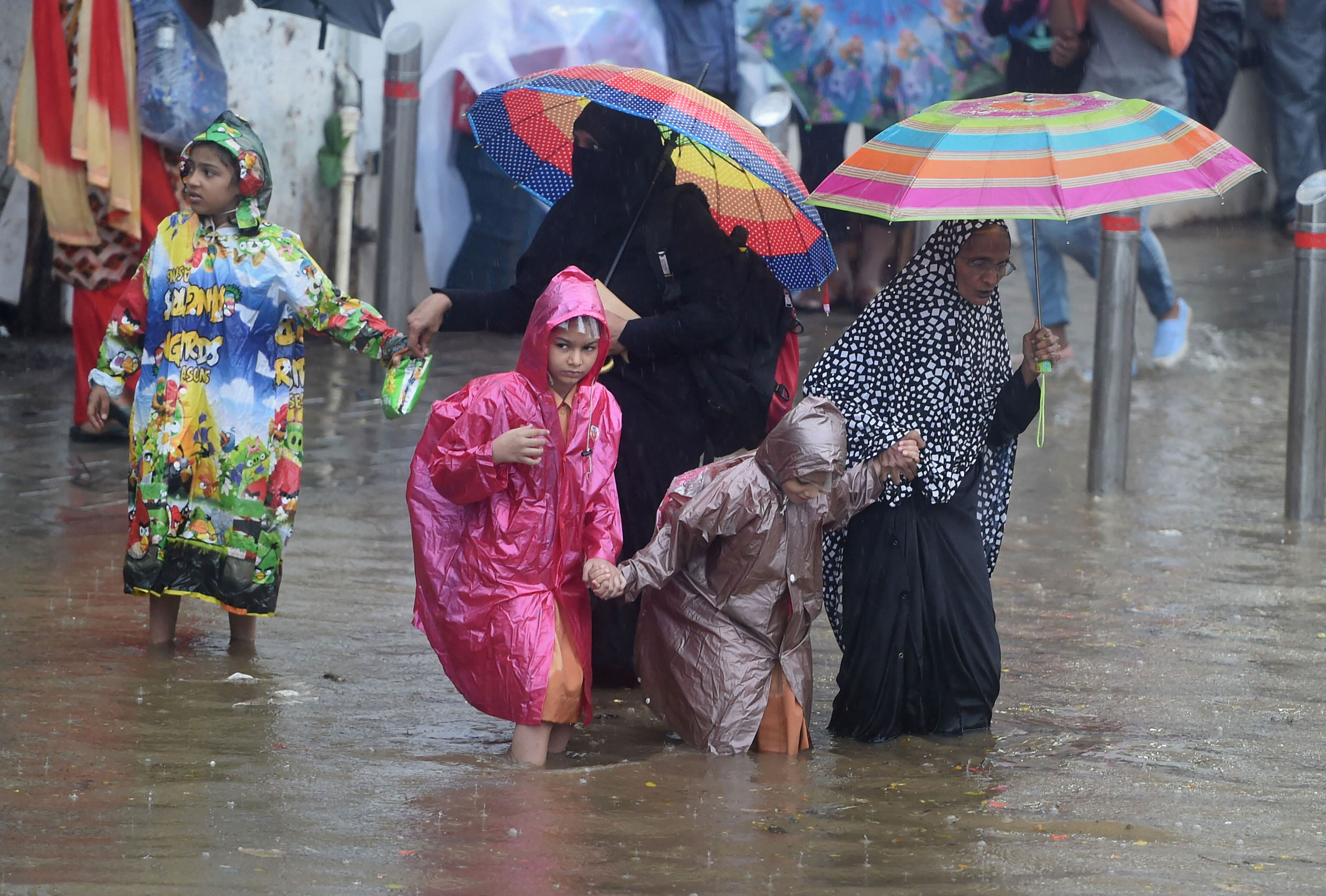 Weather, rains, the Federal, English news website.