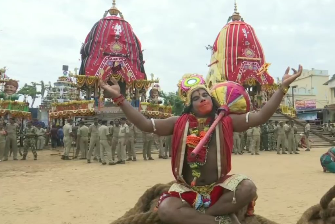 Bahuda Yatra starts in Puri, holy triads of Jagannath temple bid adieu to aunt