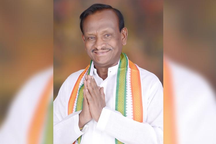 Ktaka crisis: Rebel Congress MLA Nagaraj heads to Mumbai