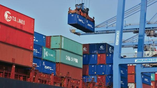 Indias exports rise by 38.91% to $37.81 billion in December