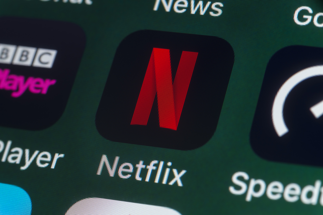 Netflix woos viewers with ₹199/month, Amazon hikes it up to ₹179