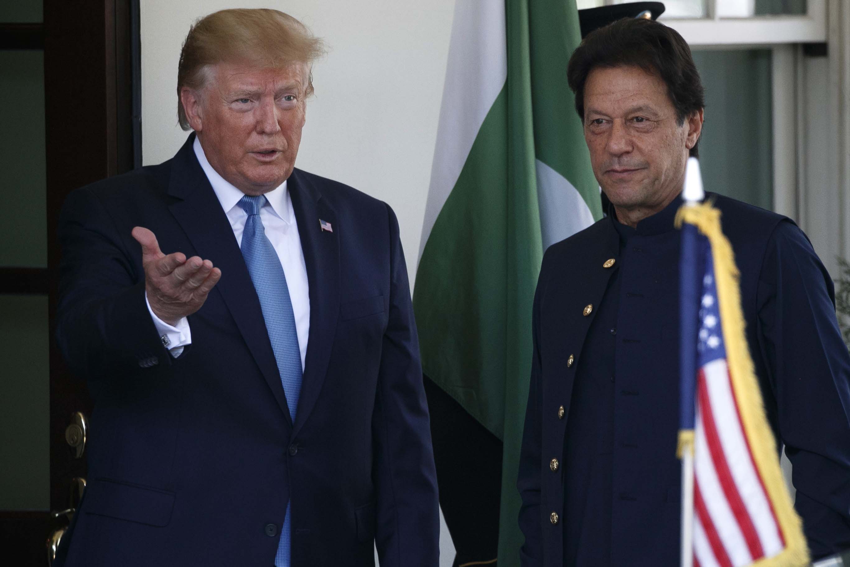 Trump asks Imran to resolve tensions with India bilaterally