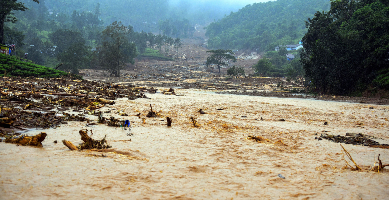 6 killed landslide Karnataka