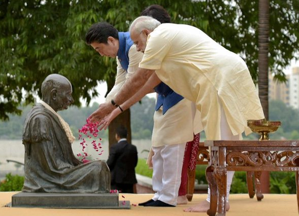 Modi, Gandhi, anniversary