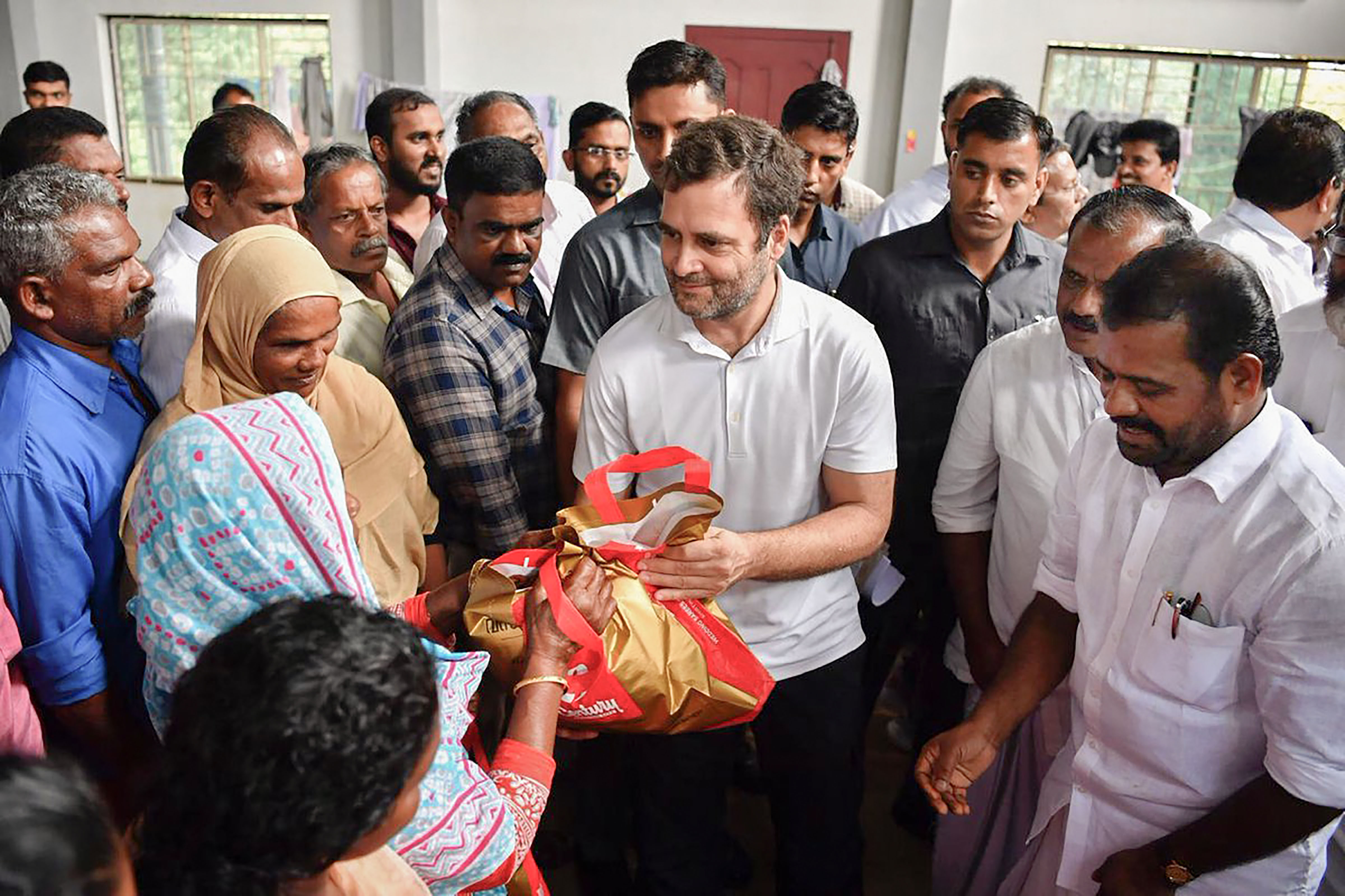 Rahul Gandhi visits relief camps in flood-hit Wayanad