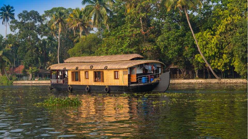 Two consecutive floods leave Kerala tourism in dire straits