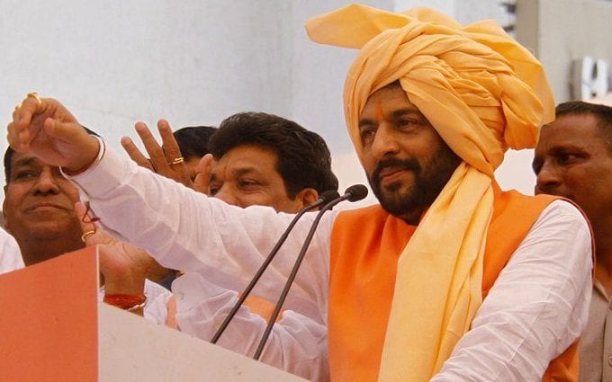 Gopal Kanda, backing BJP in Haryana, faces charge of abetting suicide