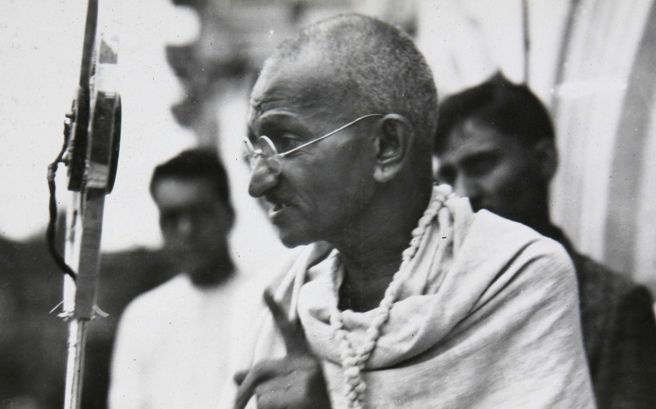 Mahatma Gandhi, Gujarat school, school, Private schools