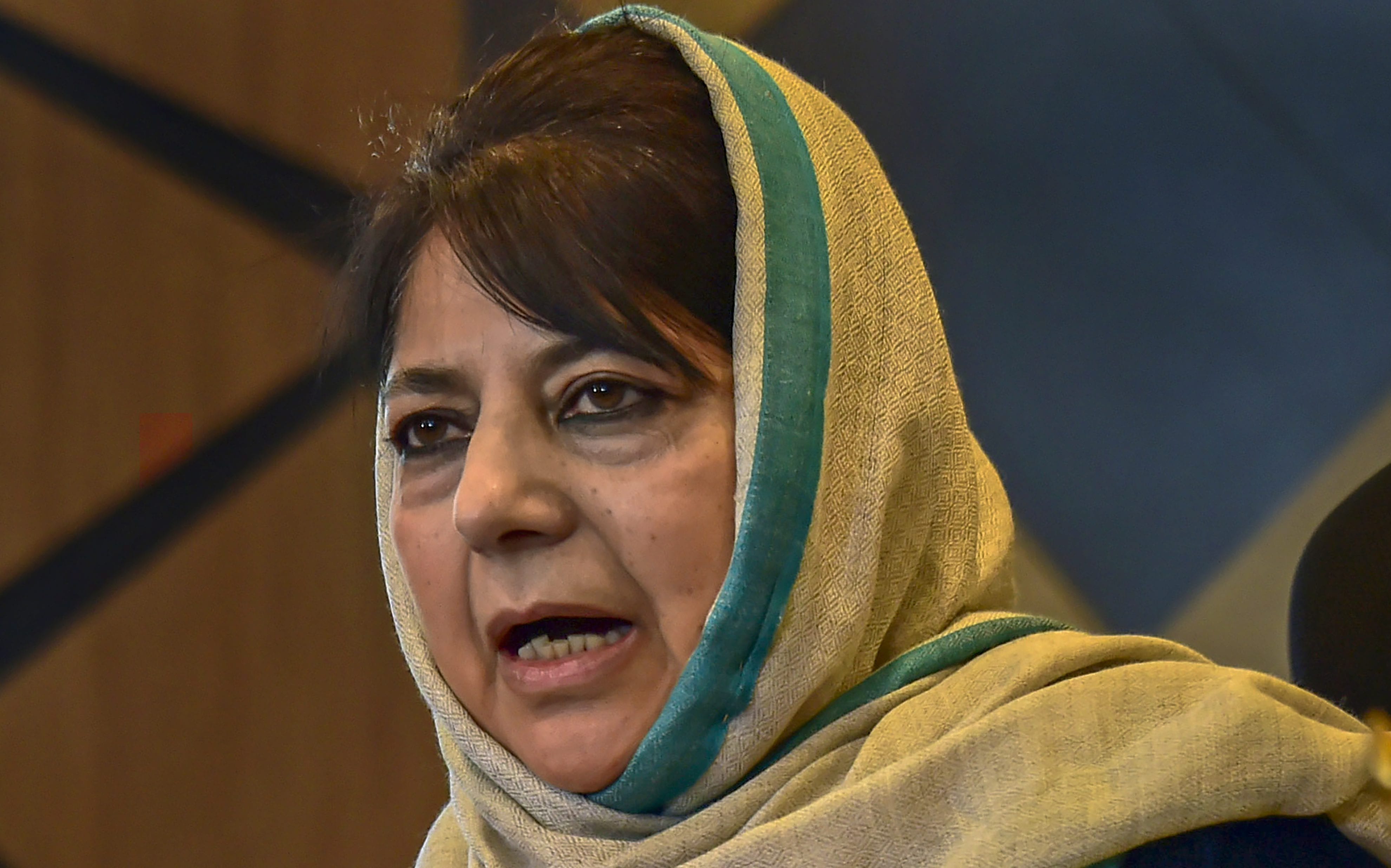 Three leaders quit PDP over Mehbooba’s tri-colour comment