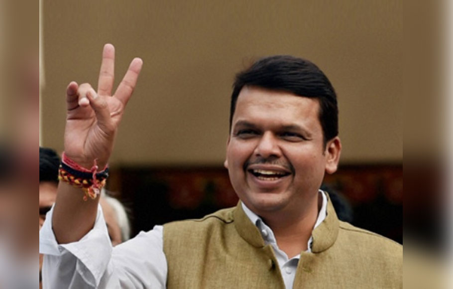 Fadnavis invited to form govt in Maharashtra, ends political stalemate