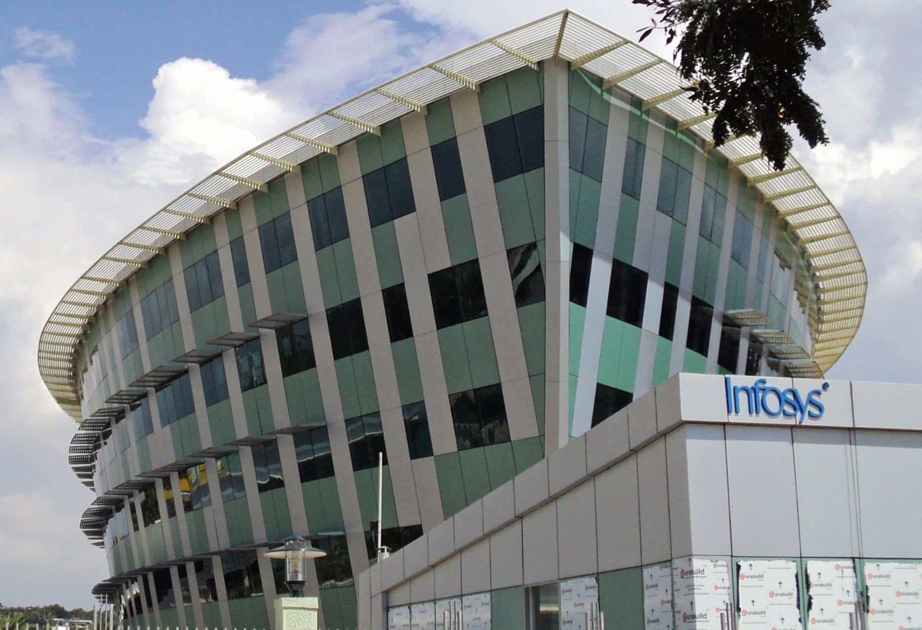 Infosys, Accenture to bear COVID vaccination cost of employees