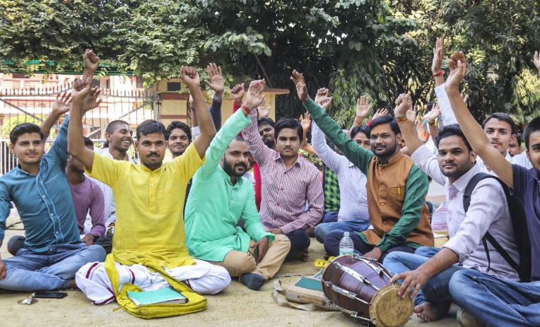 BHU students call off stir against appointment of Muslim prof