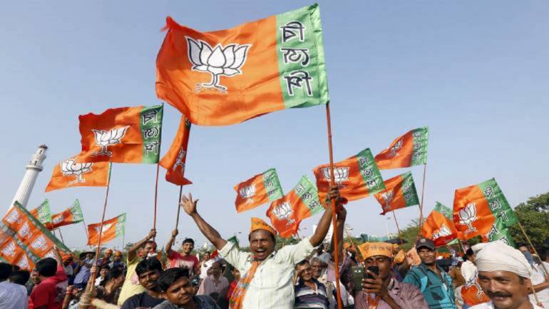 BJP’s Jkhand poll manifesto vows phones to farmers, job for every BPL family