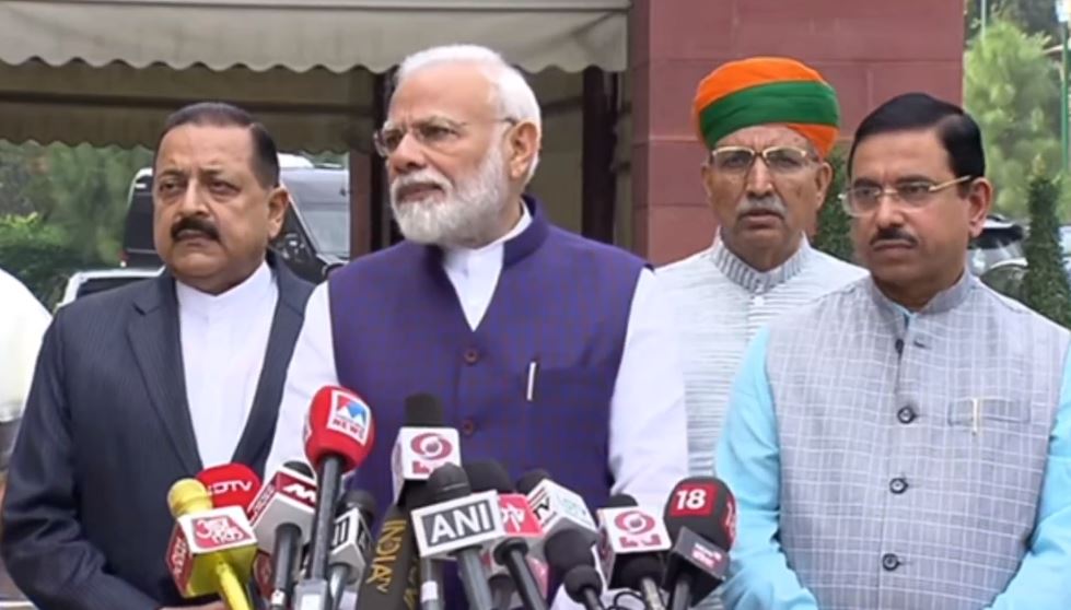 Government open to discussing all issues in Parliament: Modi