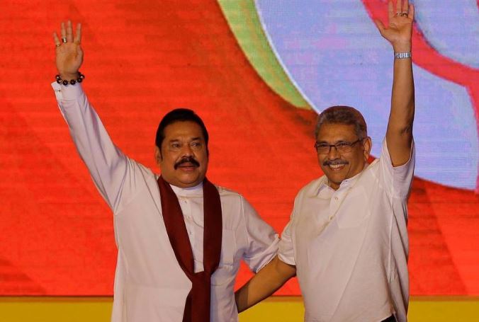 Mahinda Rajapaksa with his brother Gotabaya Rajapaksa