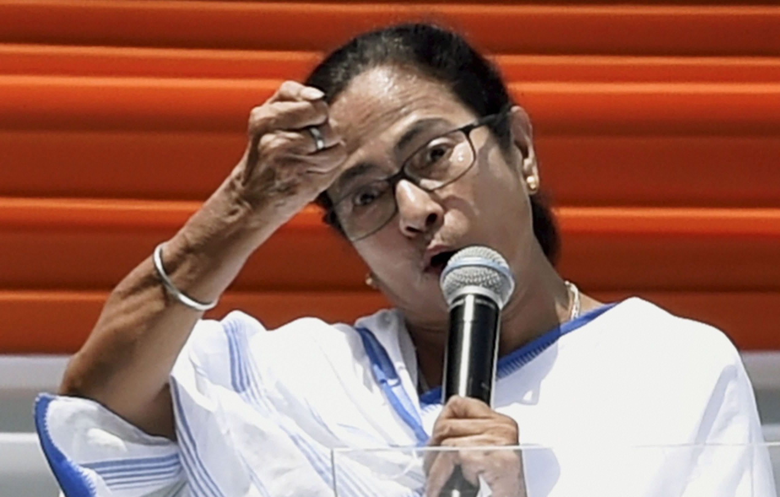 BJP slams divider Didi for questioning inclusion of Gujarati in JEE (Mains)