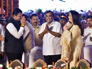 Devendra Fadnavis, Mukesh Ambani