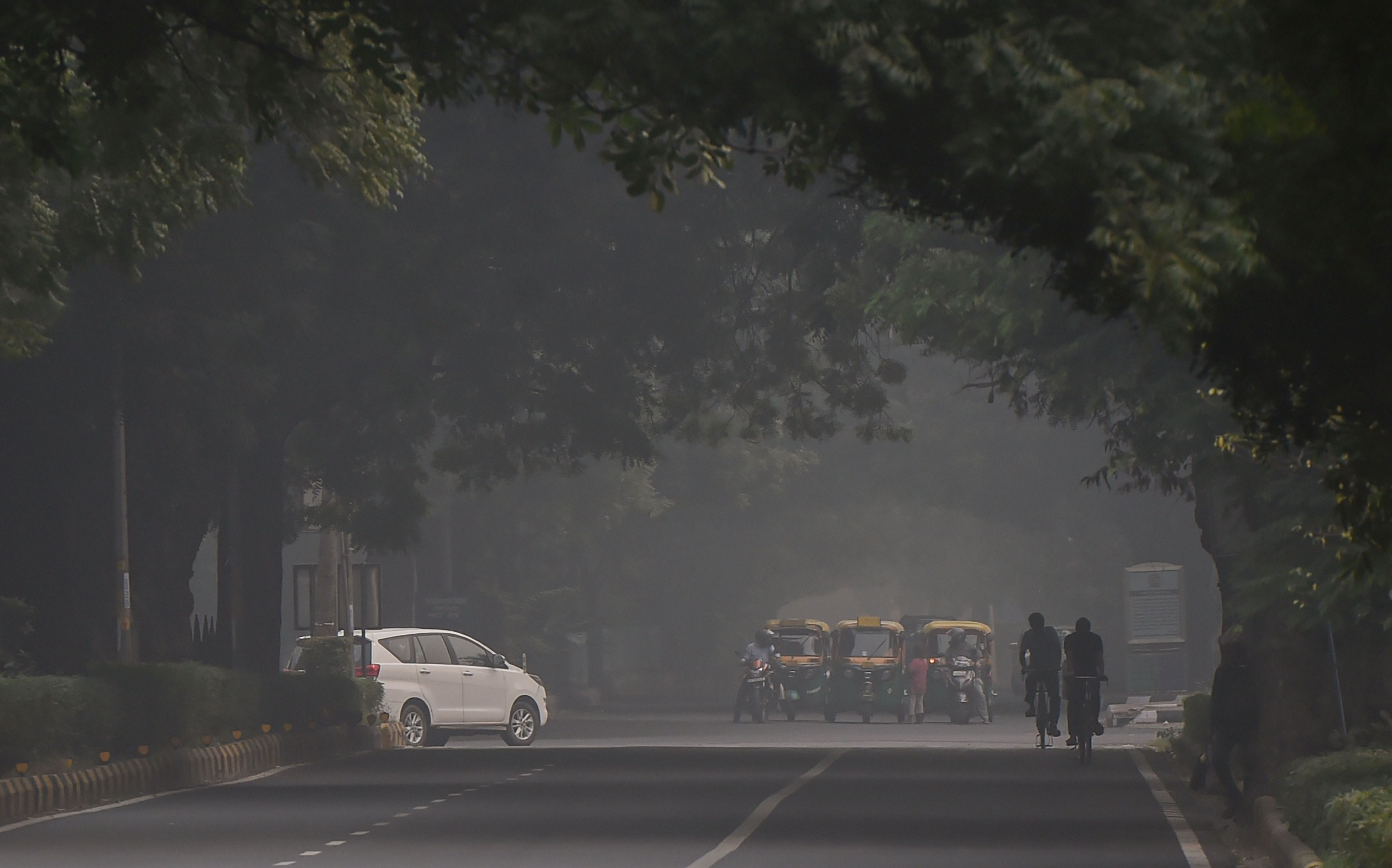 Odd politics over pollution even as Delhi gasps for breath