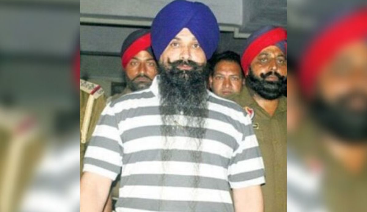 Centre commutes death sentence of Beant Singhs assassin