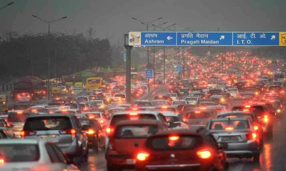 Panel calls for tough measures to address Delhi’s traffic woes