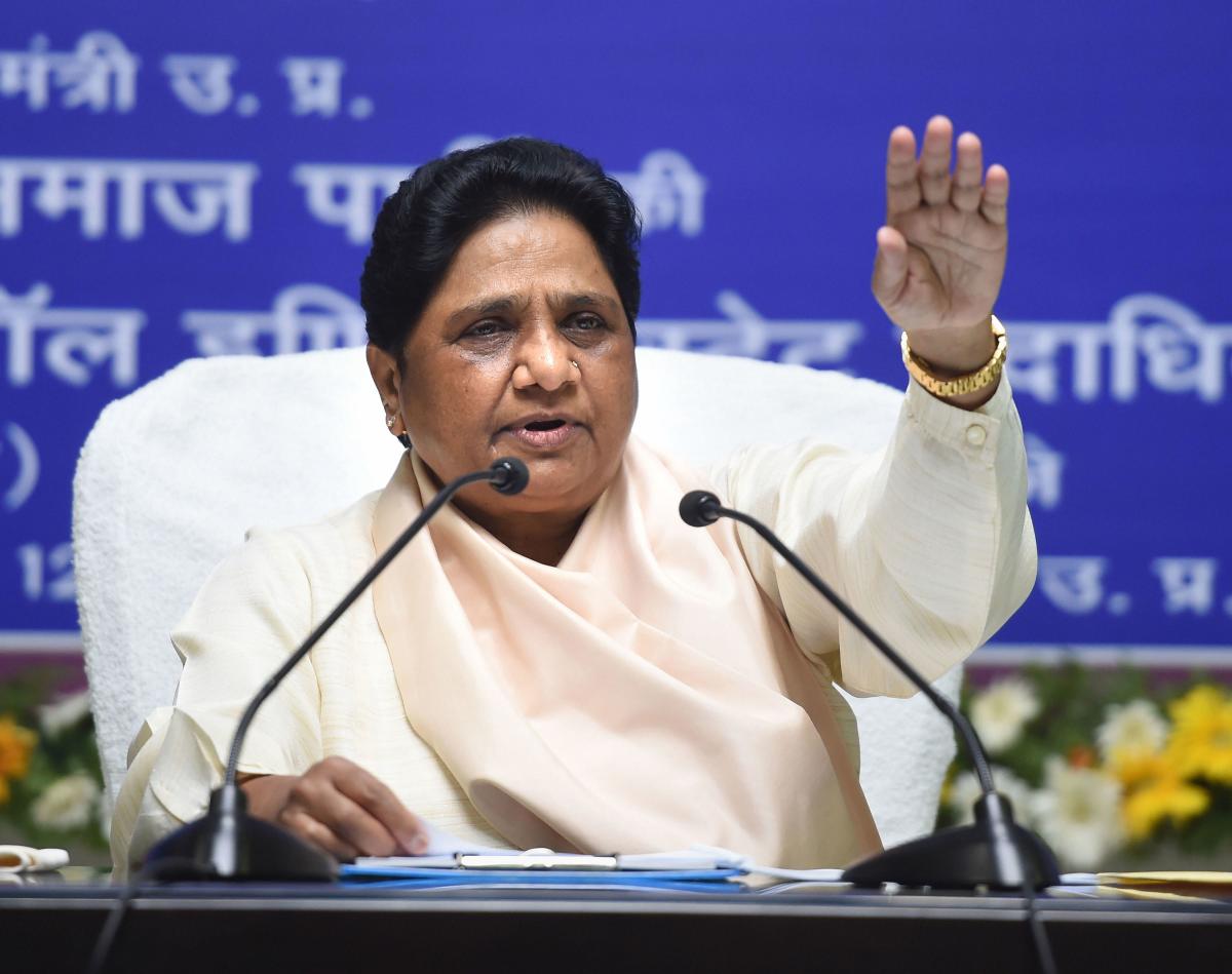 Mayawati questions Congress on alliance with Shiv Sena