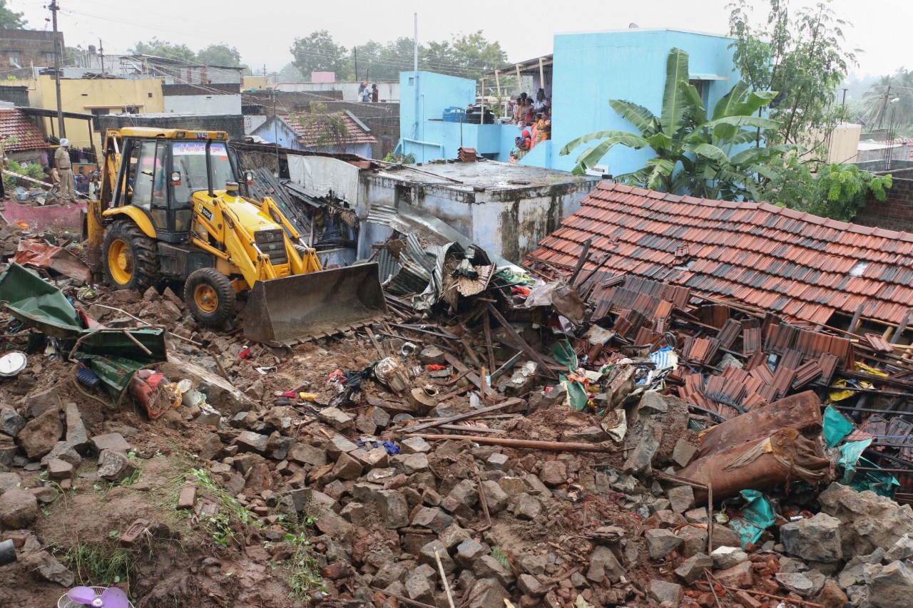 Controversial compound wall in Coimbatore pulled down by authorities