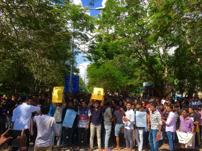 Pondicherry varsity students to boycott convocation in protest against CAA