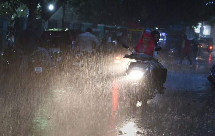 Rains lash parts of TN; IMD issues red alert to six districts