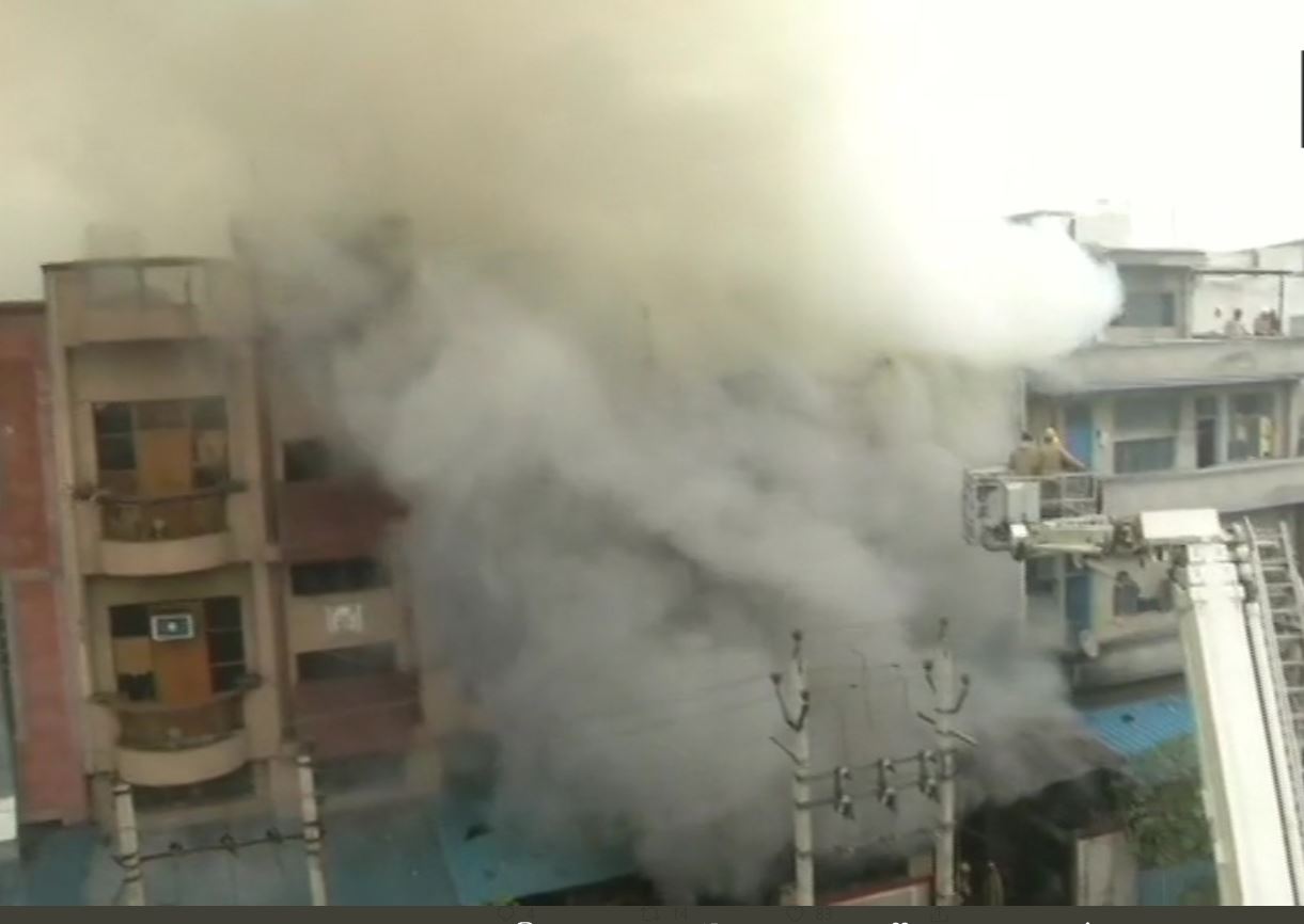 Fire breaks out in Delhis Narela industrial area, 22 fire tenders on spot