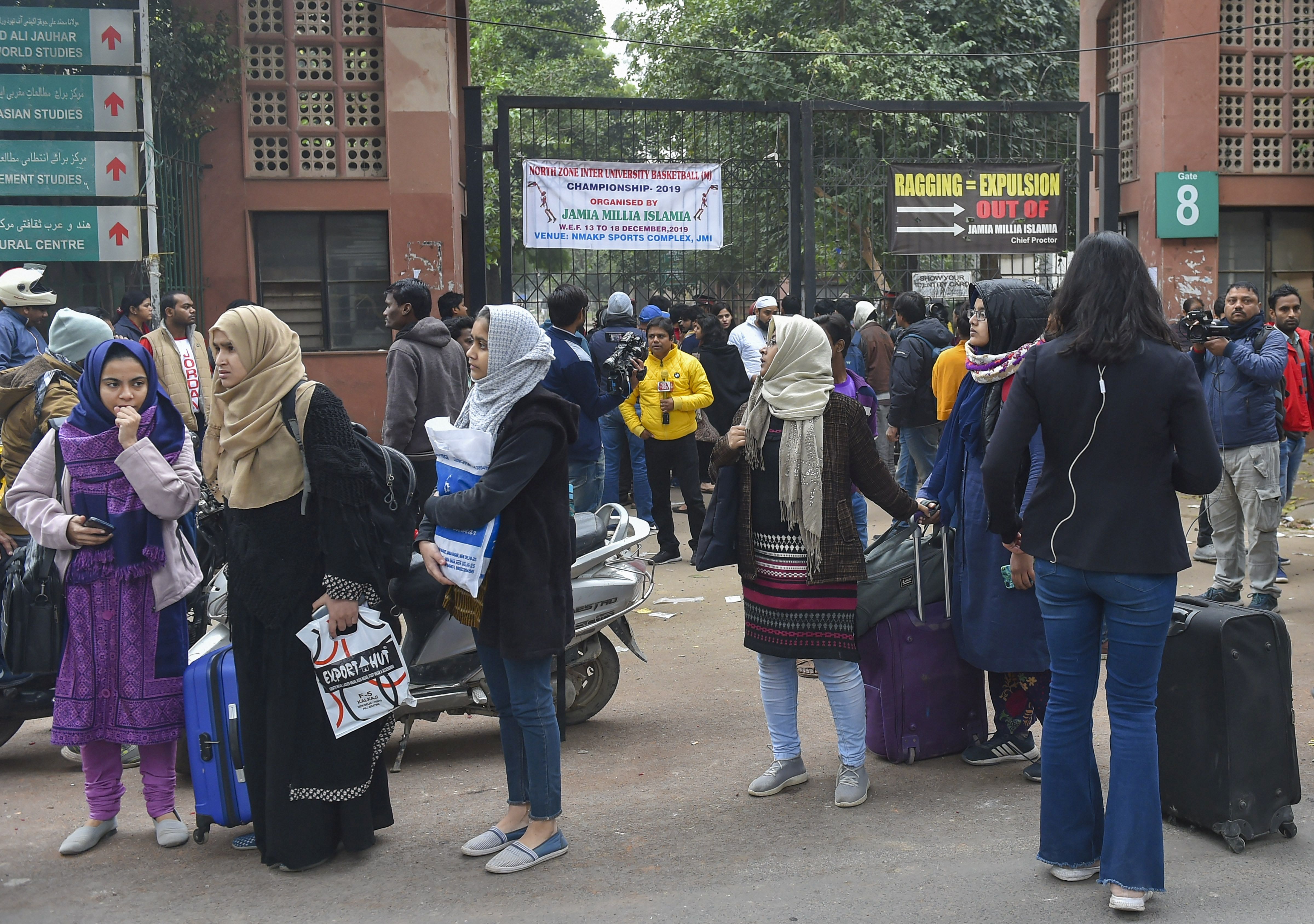 Plea moved in HC against police action on Jamia students