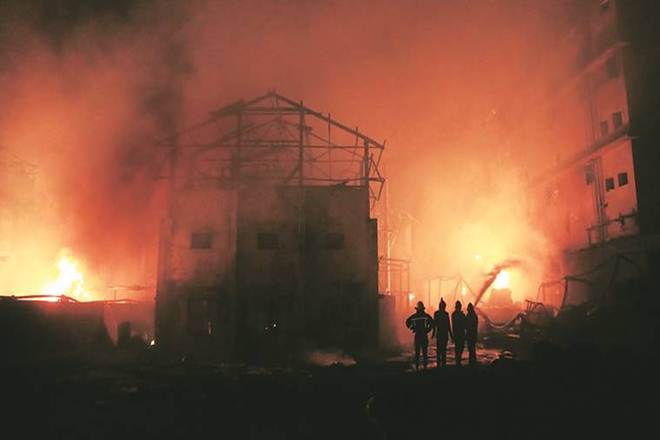 Maha cracker factory fire, Factory fire in Maharashtra, Maharashtra cracker factory accident, Fire in cracker factory, Fire in Maharashtra, Maha cracker factory fire in Solapur, Maharashtra, fire, Maharashtra, rescue
