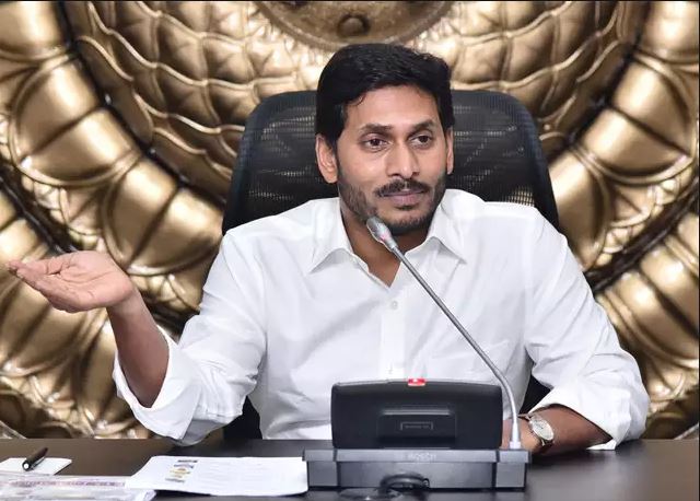 Jagan appears before CBI court in disproportionate assets case