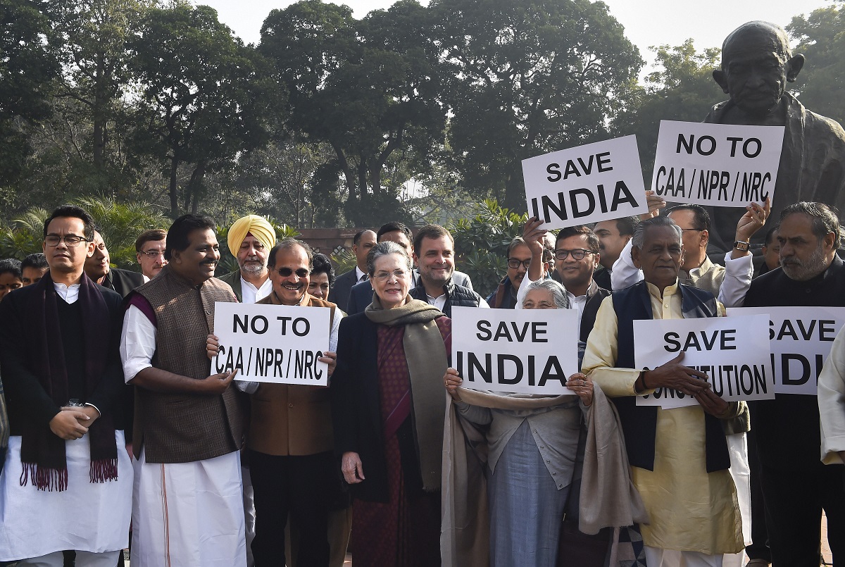 Congress leaders protest in Parliament complex