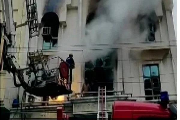 One dead in fire at paper factory in East Delhi