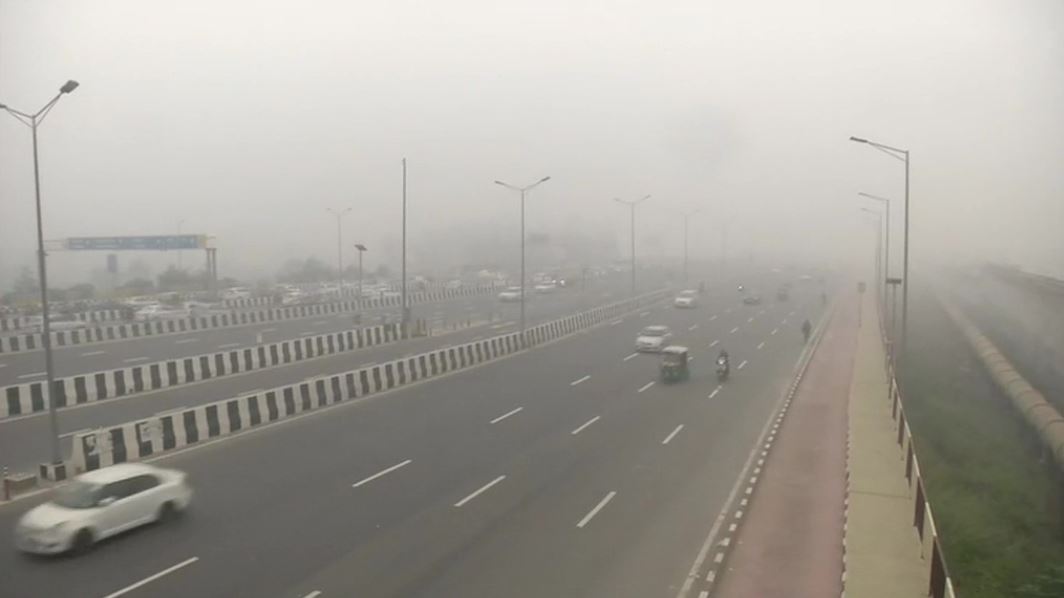 Five flights diverted, 22 trains delayed due to heavy fog in Delhi
