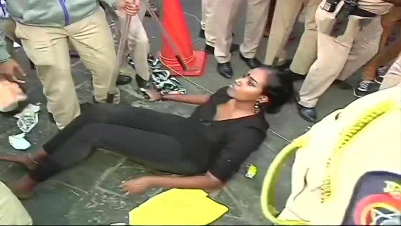 JNU mayhem: Protesters in Mumbai moved to Azad Maidan