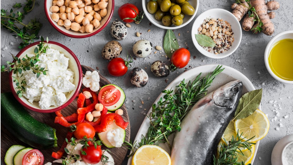 Following Mediterranean diet linked to better outcomes in kidney transplant recipients: Study