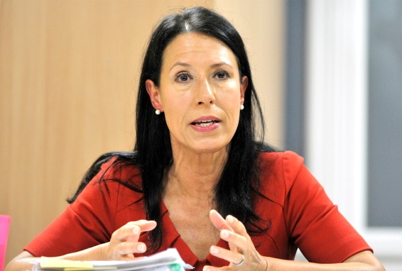 British MP Debbie Abrahams, critical of Kashmir issue, denied entry into India