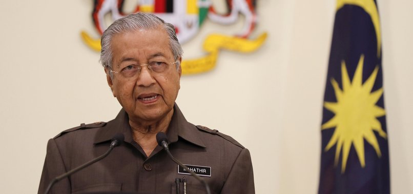 Turmoil in Malaysia as PM Mahathir Mohamad submits resignation